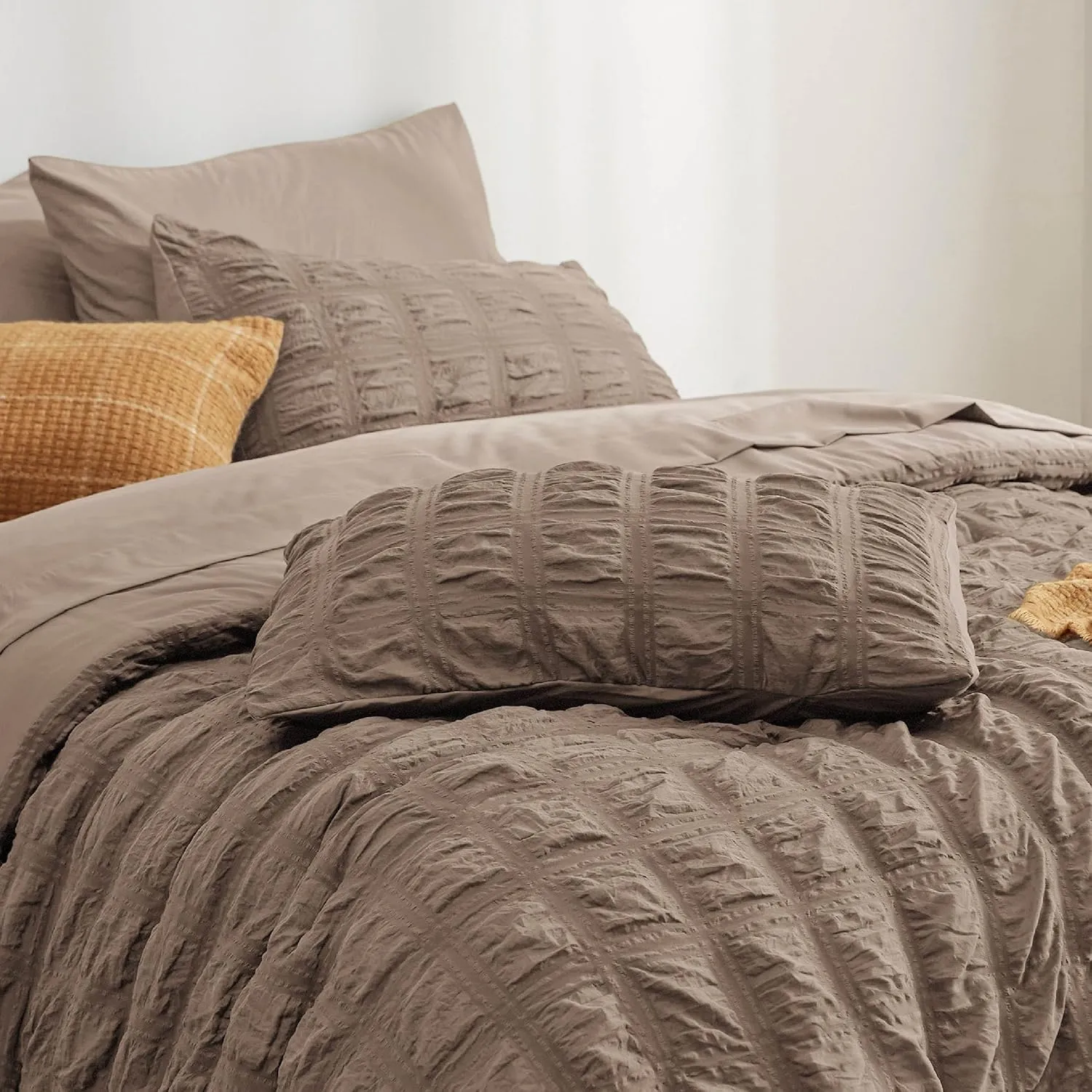 Bedsure Bed in a Bag King - 7 Pieces Plaid Seersucker Bedding Comforter Sets, Soft Lightweight Affogat Boho Bed Set with Comforters King Size, Sheets, Pillowcases & Shams