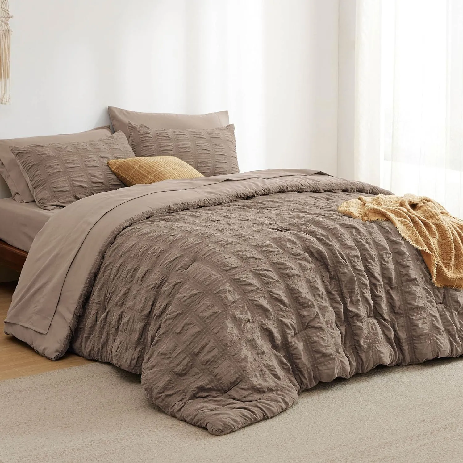 Bedsure Bed in a Bag King - 7 Pieces Plaid Seersucker Bedding Comforter Sets, Soft Lightweight Affogat Boho Bed Set with Comforters King Size, Sheets, Pillowcases & Shams