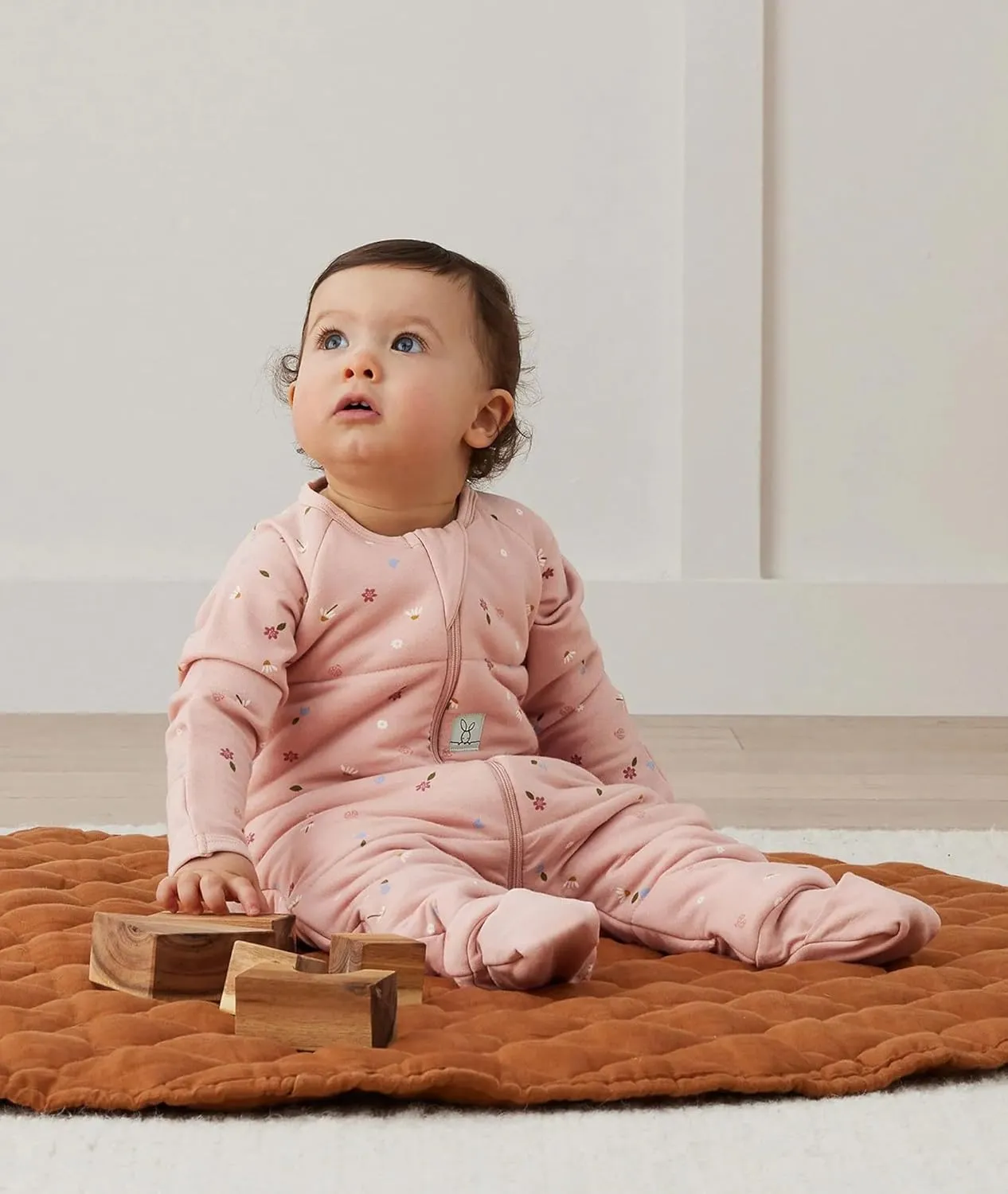 ergoPouch 2.5 TOG Sleeping Bag – Breathable, Cozy Sleepwear for Boys and Girls (12-24 Months, Daisies)