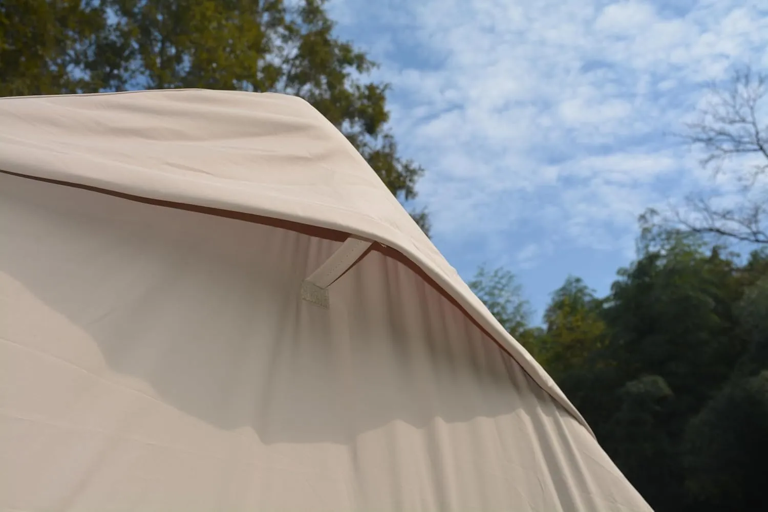 Inflatable Tent for Camping, 7-8 Person Blow Up Tent for Camping with Stove Jack, Hand Pump, Mesh Windows, Waterproof Cloth, Easy Setup, 4-Season Use