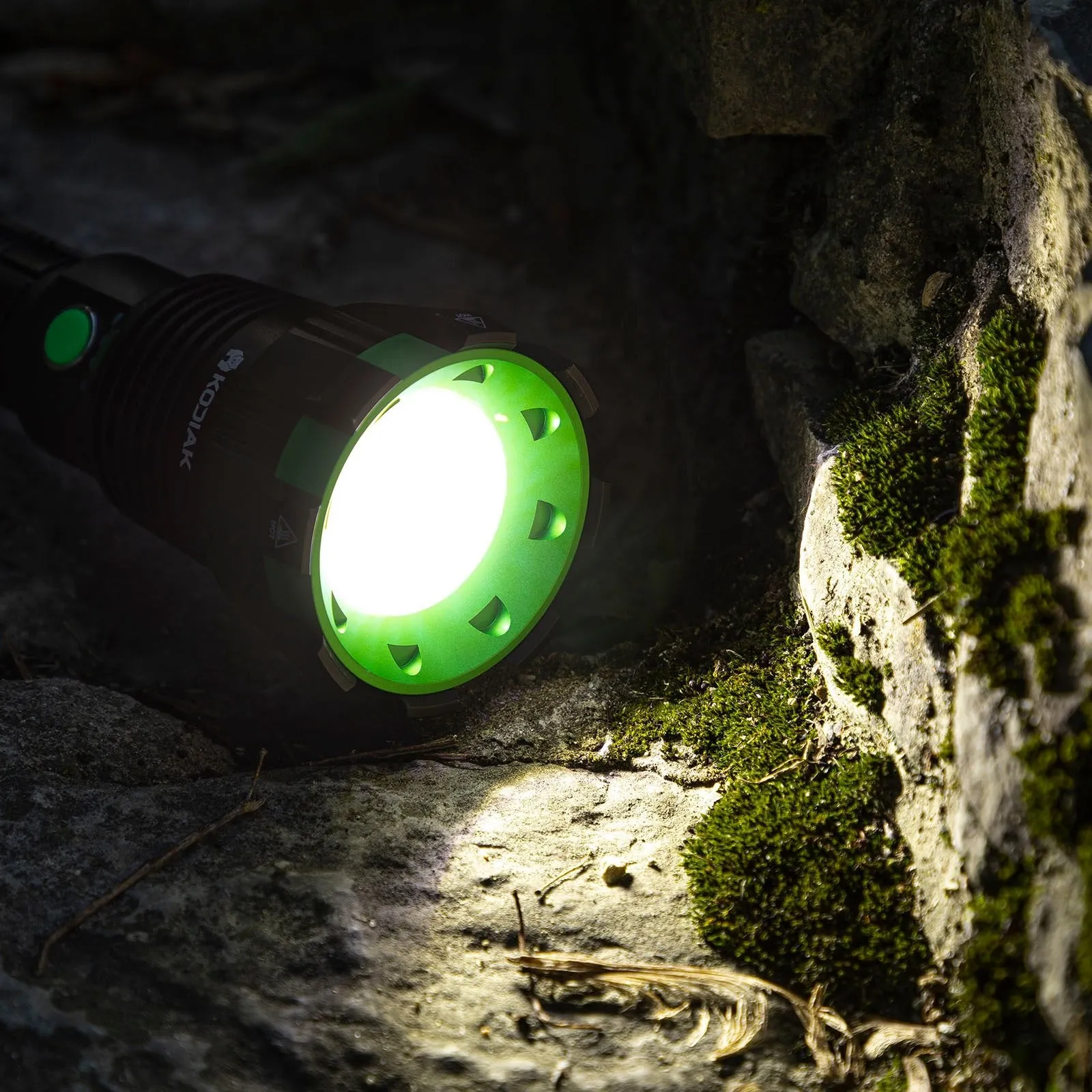 Kodiak® Kolossus 15000 Lumen Rechargeable Tactical Flashlight