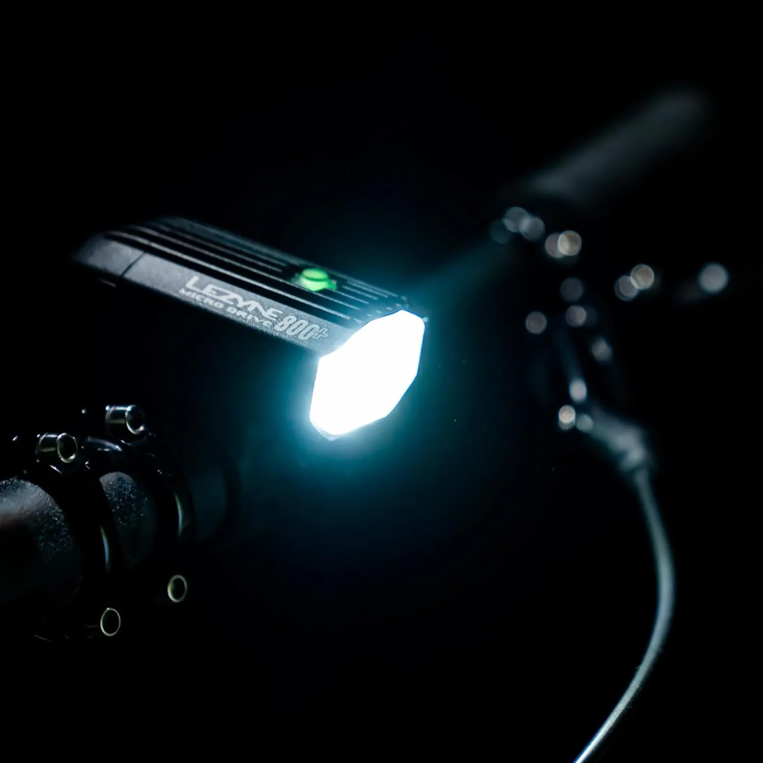 LEZYNE Micro Drive Bicycle USB Rechargeable IPX7 Waterproof White LED Front Light w/Multiple Solid & Flash Modes | Integrated Silicone Rubber Strap Mount - 800/600 Lumens Options