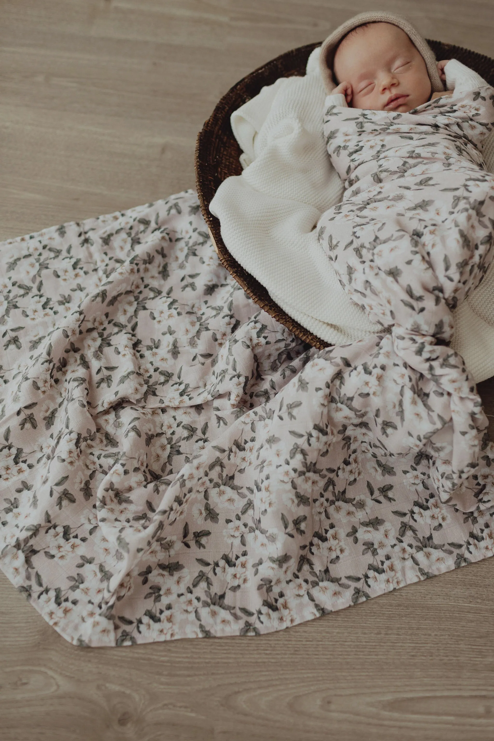 Little Gem Swaddle