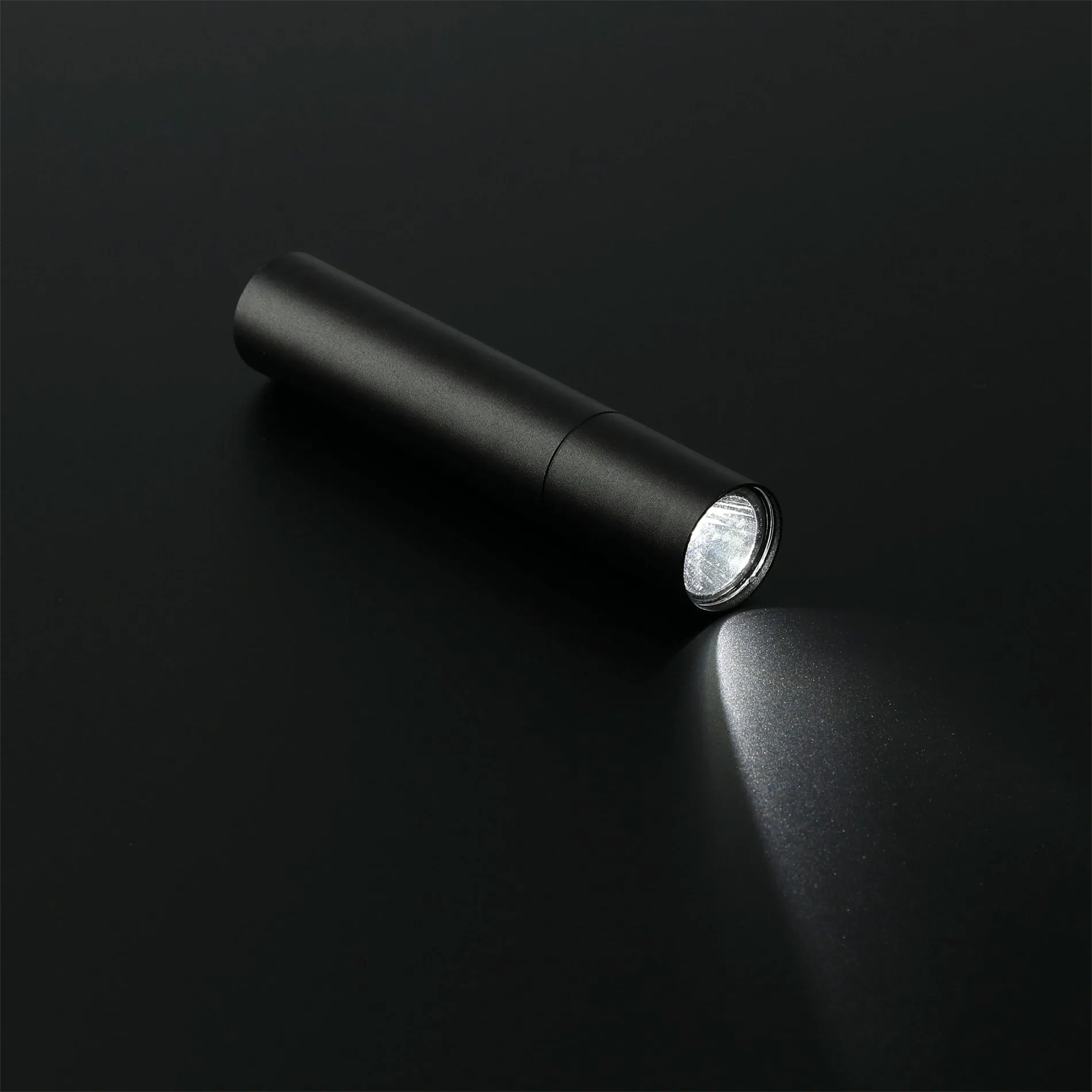 Rechargeable 1200mAh Flashlight