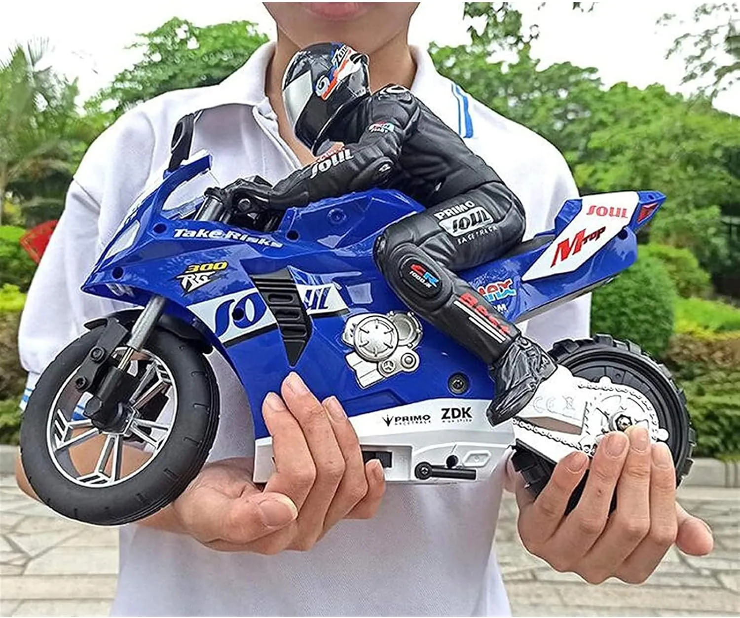 Remote Control Motorcycle, High Speed Self Balancing Single Wheel Stunt RC Motorcycle, 1/6 Scale 360° Rotating LED Flashlight Motorcycle Toys, Best Xmas Gift for Boys and Girls