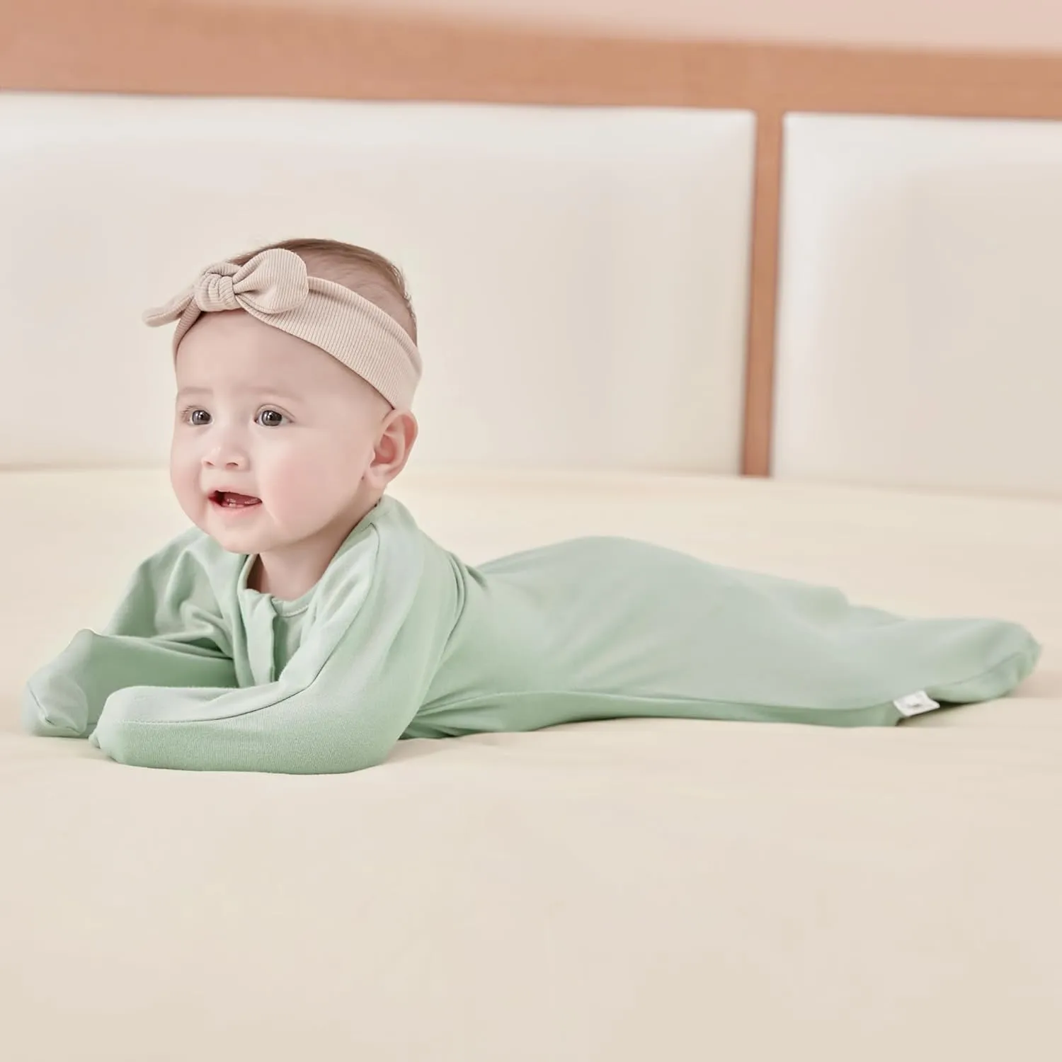 ZIGJOY Shark-Fin Transition Swaddle - 1.0 Tog Baby Sleep Sack 0-3 Months Soft Cotton Transitional Baby Wearable Blanket with 2-Way Zipper for All Seasons, Mint Green, Small